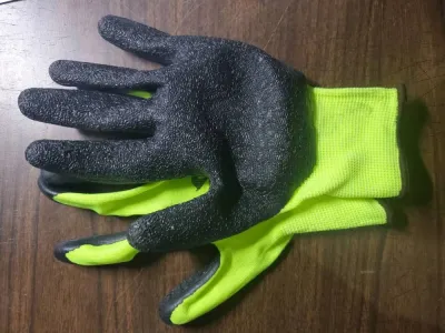 Saver Glove, Large Green Poly coated Nylon Glove, 10 pair/pack, 12pack/box